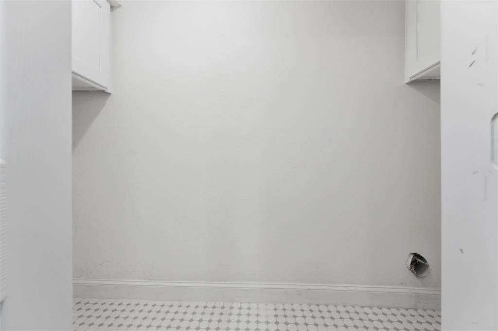 4643 Country Creek Drive Dallas, TX. Unit 1092