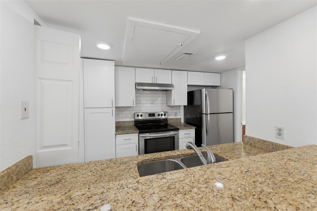 4607 Country Creek Drive Dallas, TX. Unit 1016
