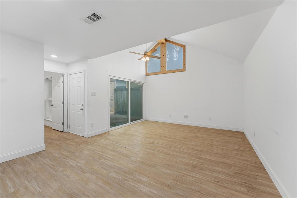 4611 Country Creek Drive Dallas, TX. Unit 1023