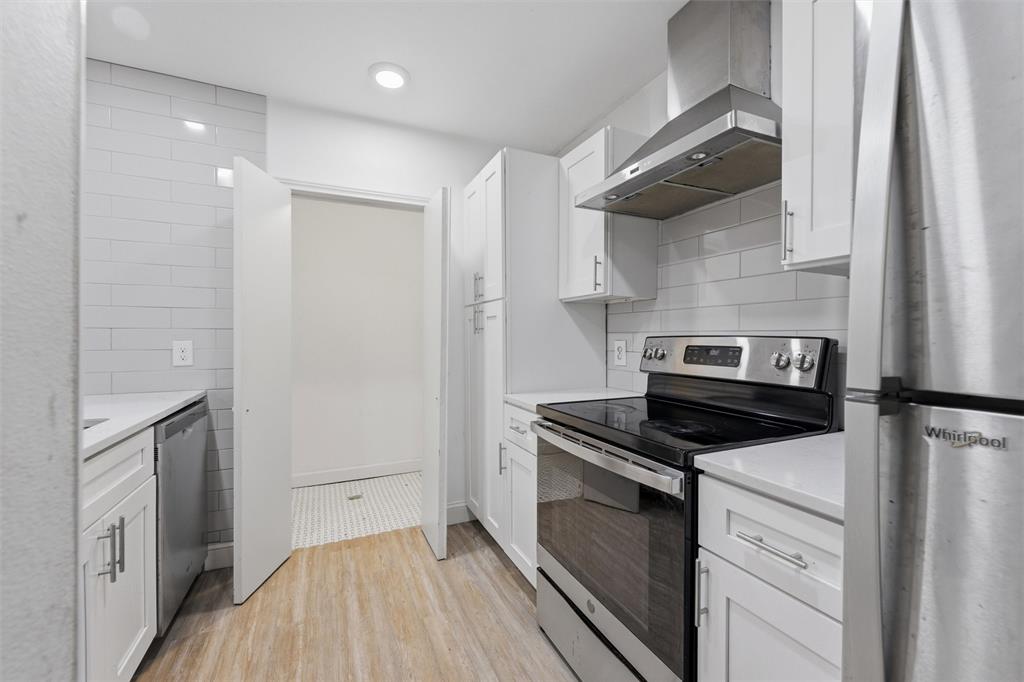 4611 Country Creek Drive Dallas, TX. Unit 1023