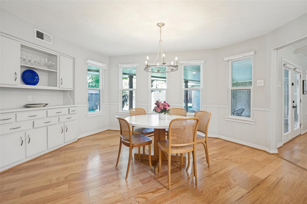 3843 Regent Drive, Dallas, TX 75229