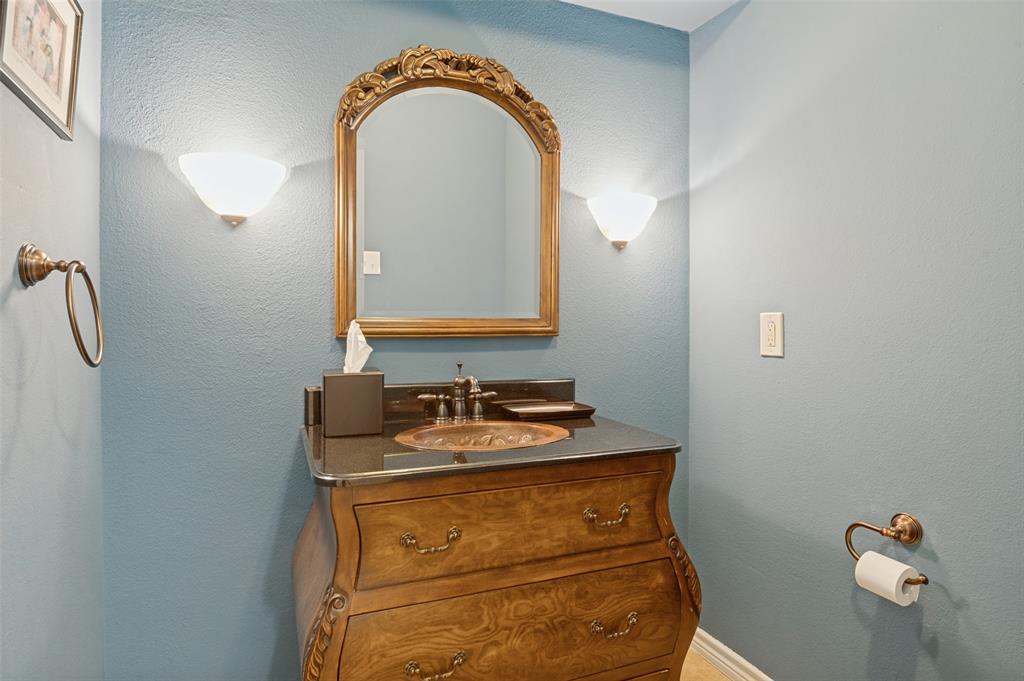 3843 Regent Drive, Dallas, TX 75229