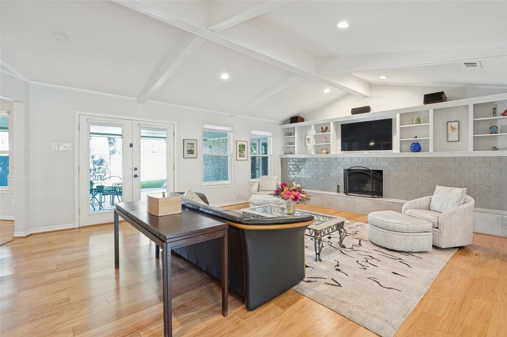 3843 Regent Drive, Dallas, TX 75229
