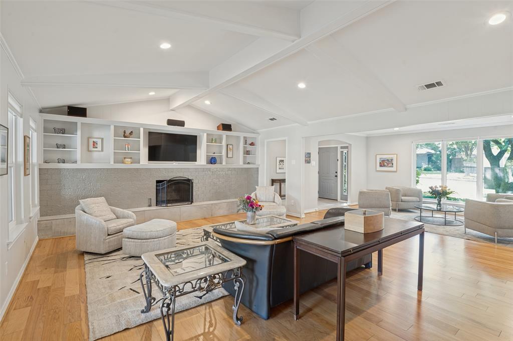 3843 Regent Drive, Dallas, TX 75229