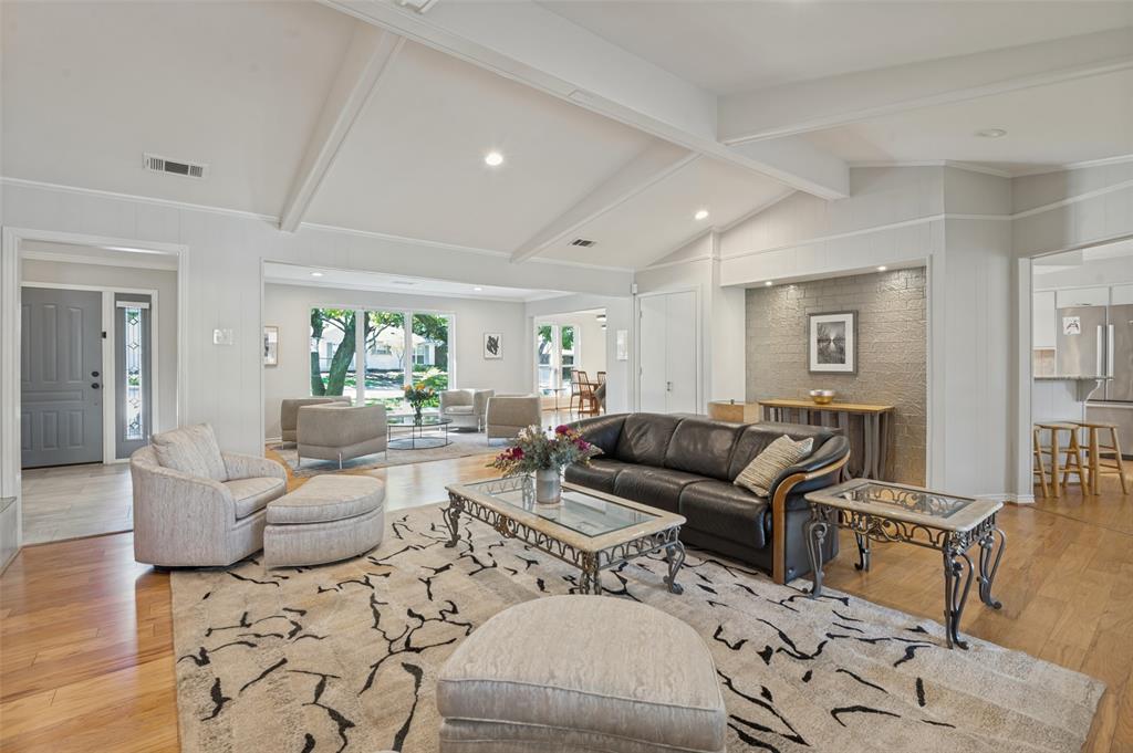 3843 Regent Drive, Dallas, TX 75229