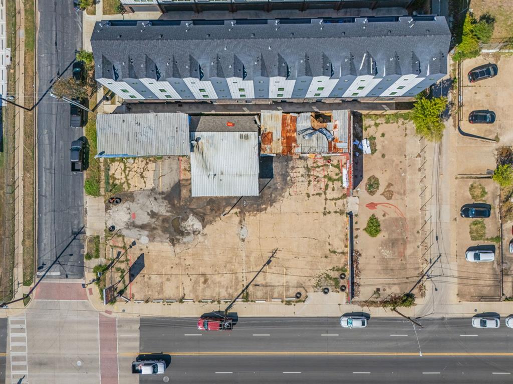 302 N Lancaster Avenue, Dallas, TX 75203