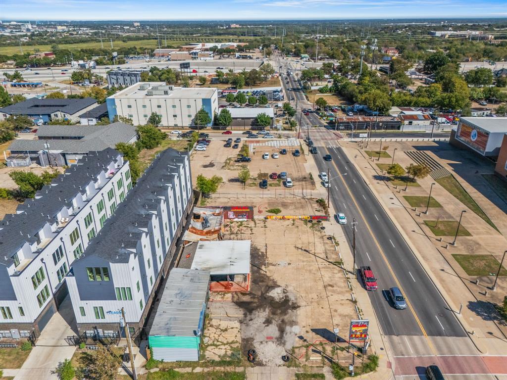 302 N Lancaster Avenue, Dallas, TX 75203