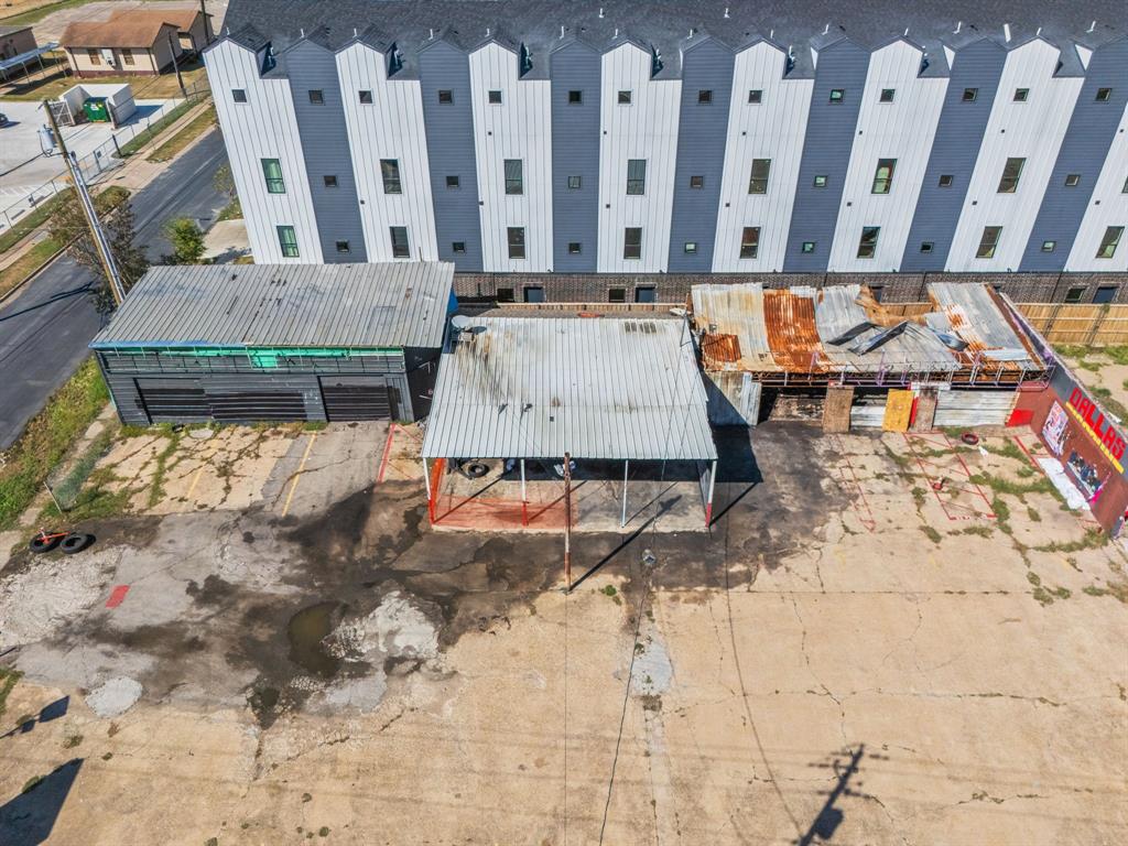 302 N Lancaster Avenue, Dallas, TX 75203