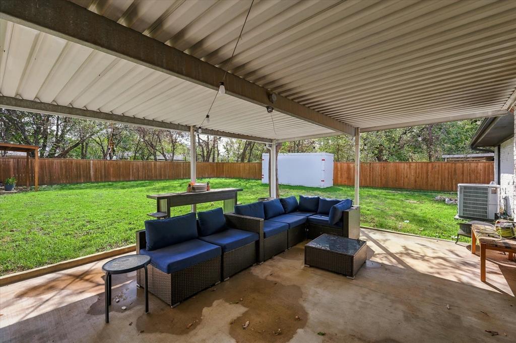 2740 Spruce Park Drive, Richland Hills, TX 76118