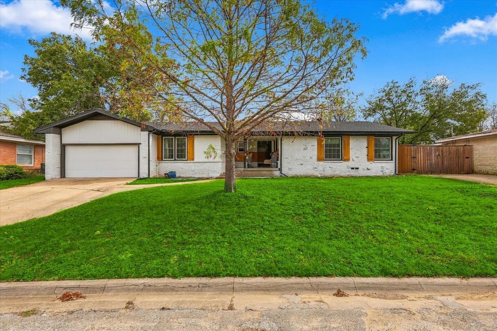 2740 Spruce Park Drive, Richland Hills, TX 76118
