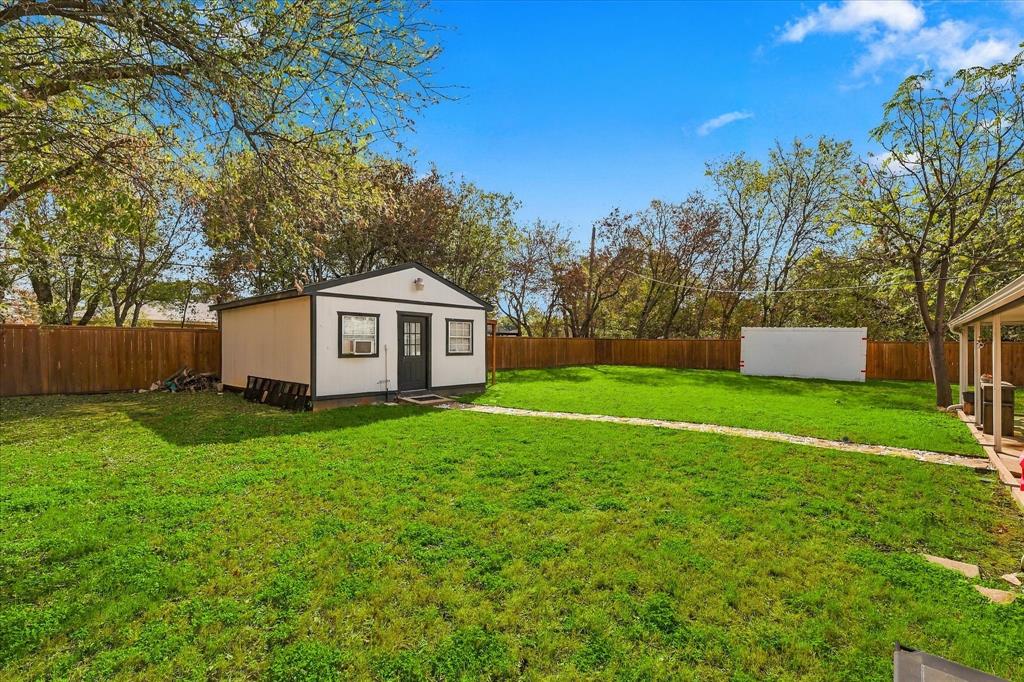2740 Spruce Park Drive, Richland Hills, TX 76118