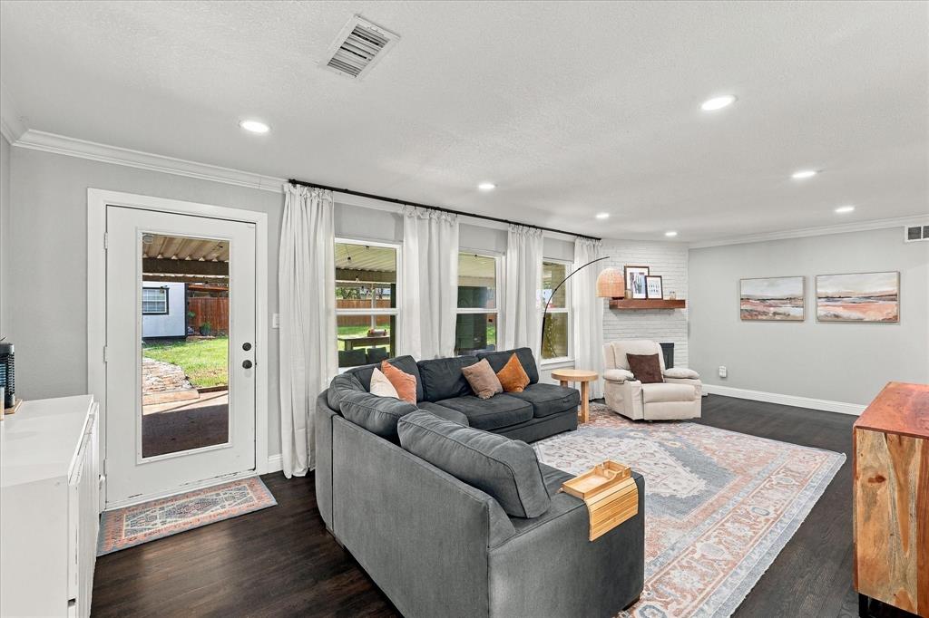 2740 Spruce Park Drive, Richland Hills, TX 76118