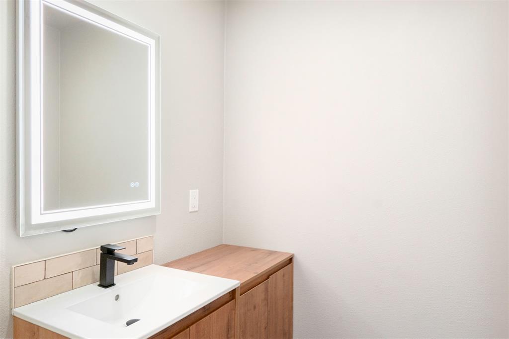 1224 Bellaire Drive, Grapevine, TX 76051