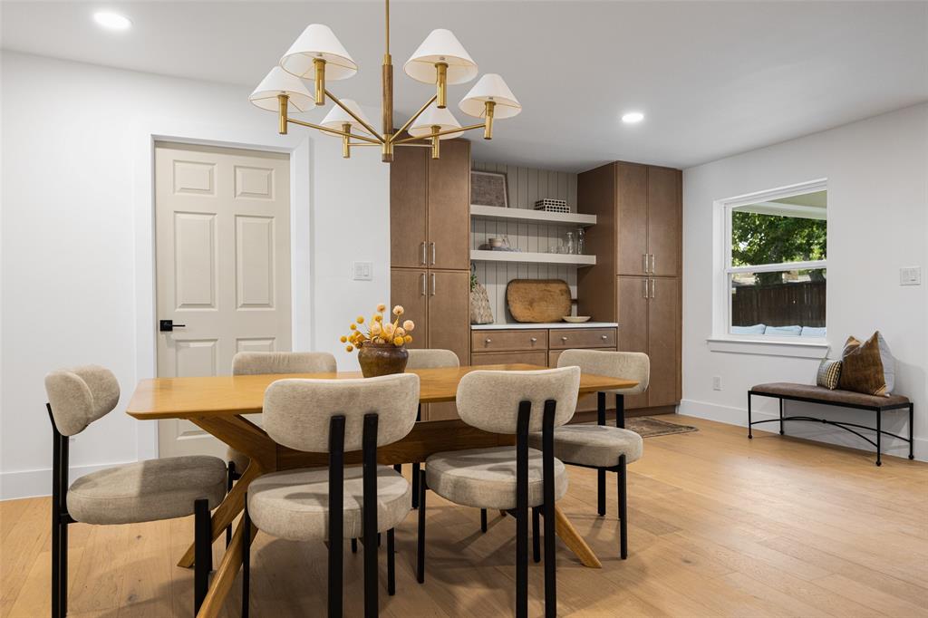 This charming dining nook offers a warm and welcoming setting for everyday meals.