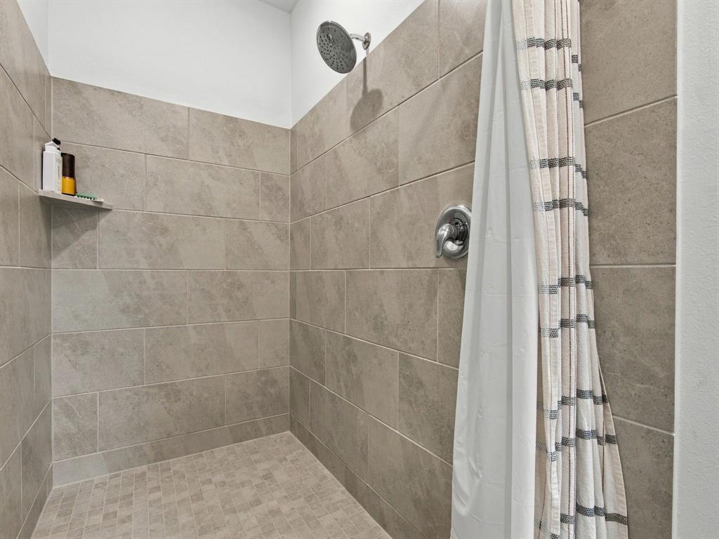 1818 Holden Drive, Cedar Hill, TX 75104
