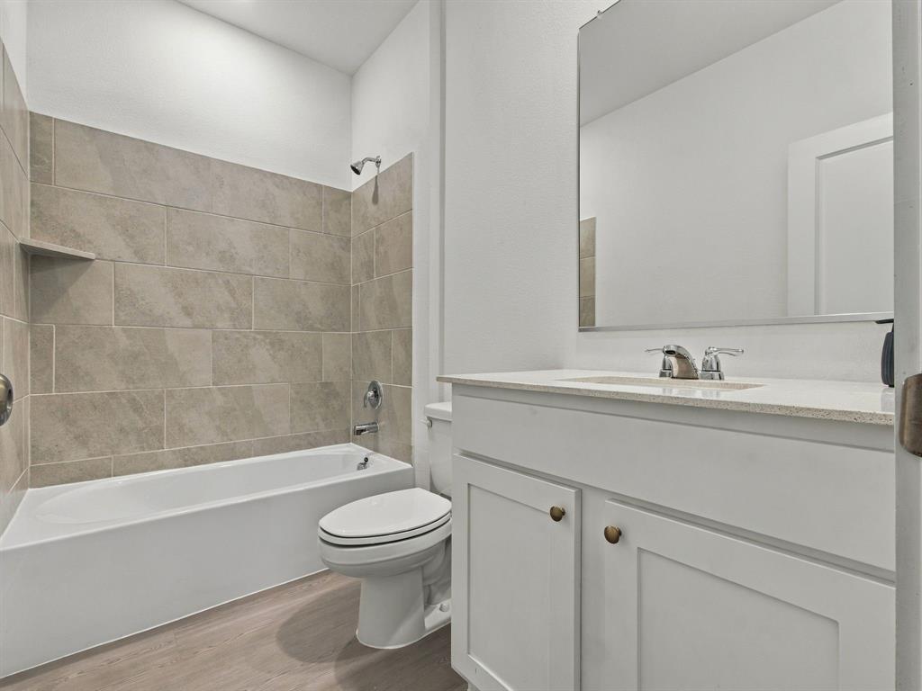 1818 Holden Drive, Cedar Hill, TX 75104