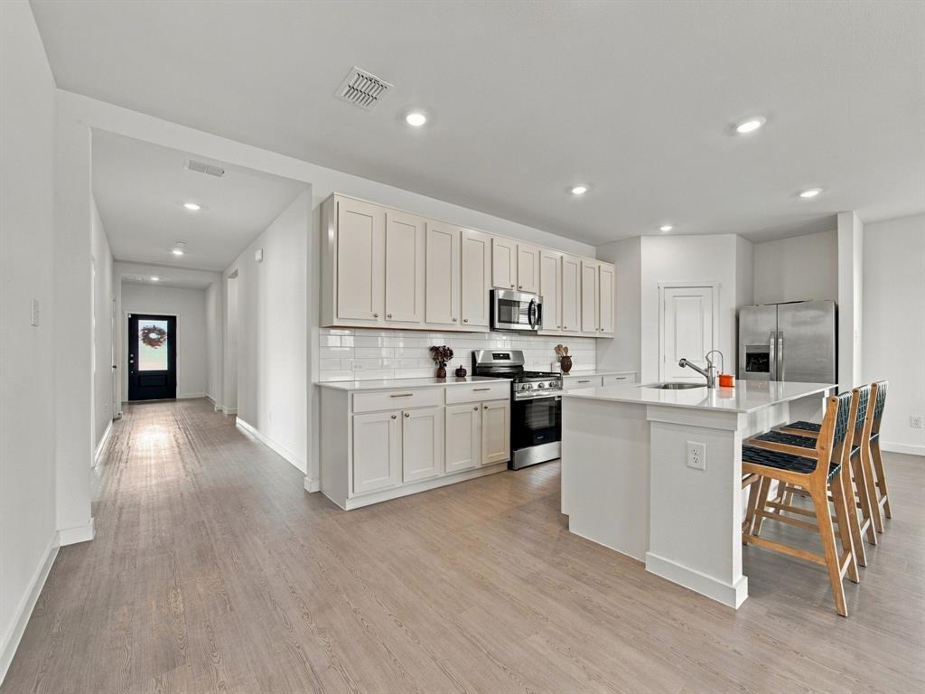 1818 Holden Drive, Cedar Hill, TX 75104