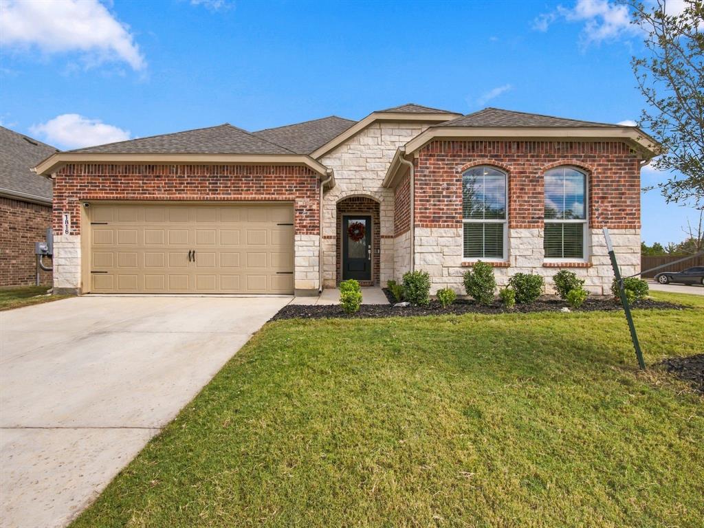 1818 Holden Drive, Cedar Hill, TX 75104