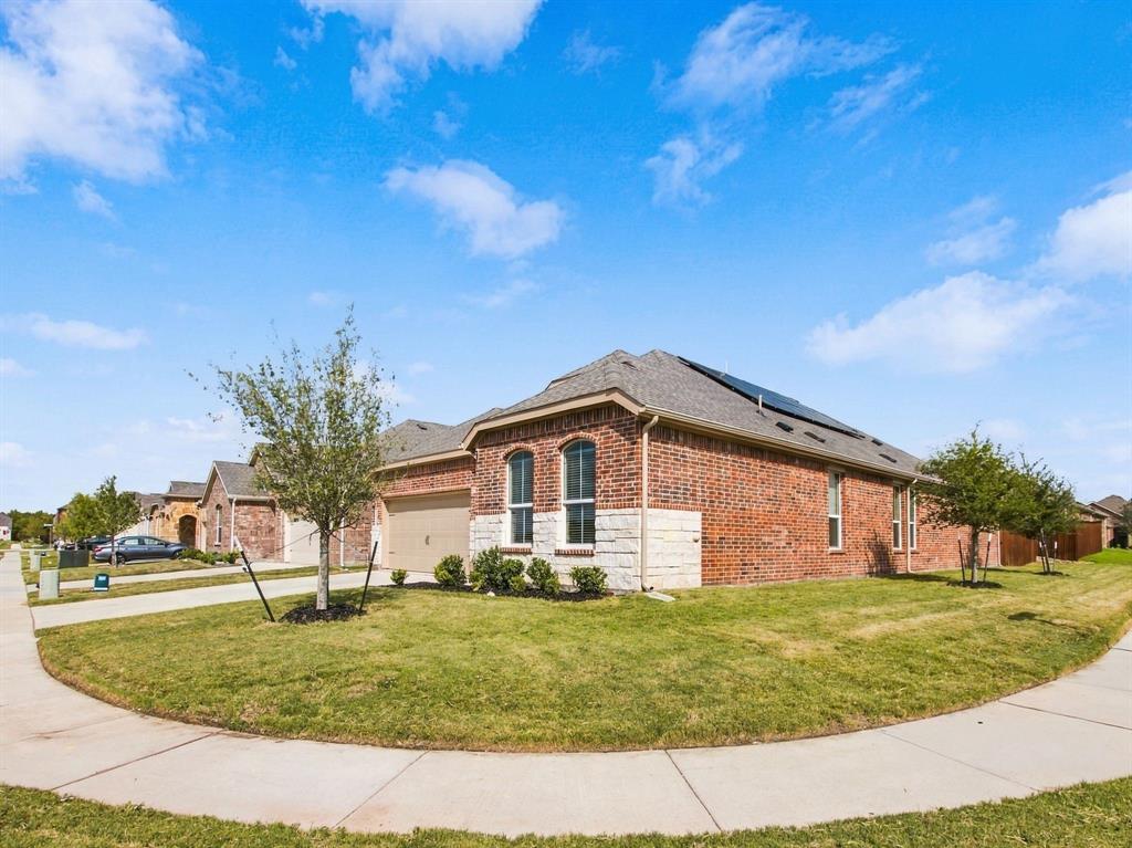 1818 Holden Drive, Cedar Hill, TX 75104