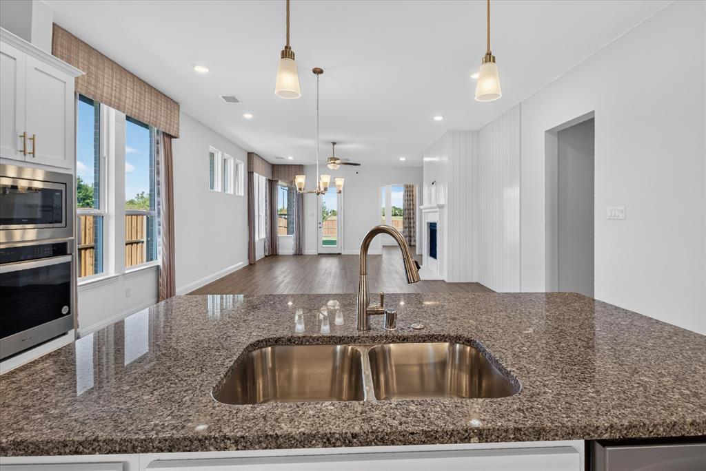 103 Heritage Hill Drive, Forney, TX 75160