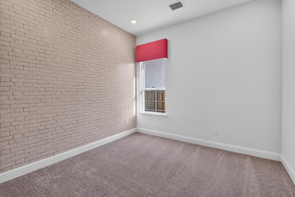 103 Heritage Hill Drive, Forney, TX 75160