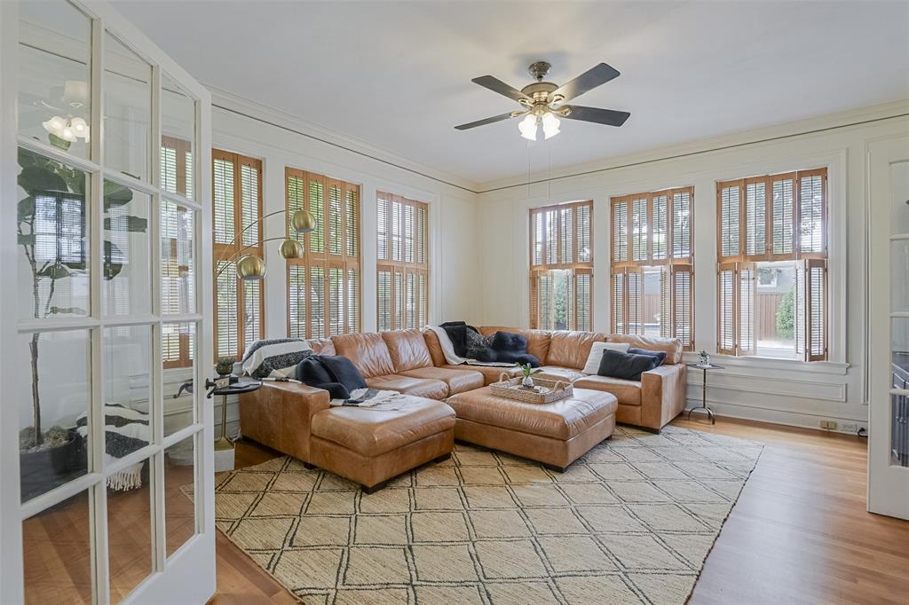 201 Overhill Drive, Waxahachie, TX 75165