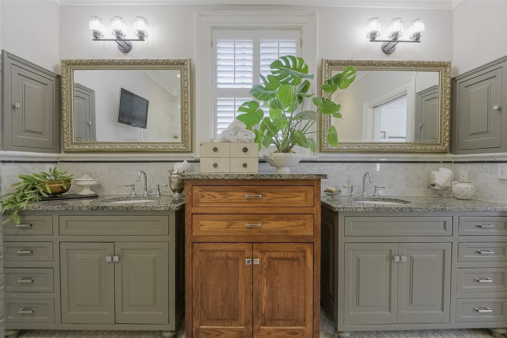 201 Overhill Drive, Waxahachie, TX 75165