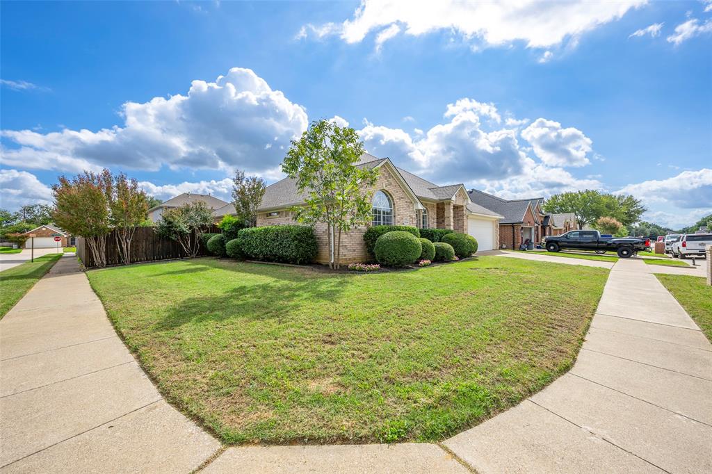 7036 Herman Jared Drive, North Richland Hills, TX 76182