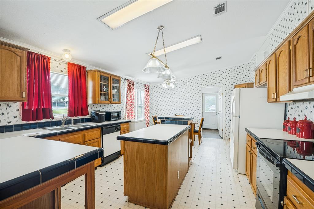5986 County Road 593, Nevada, TX 75173
