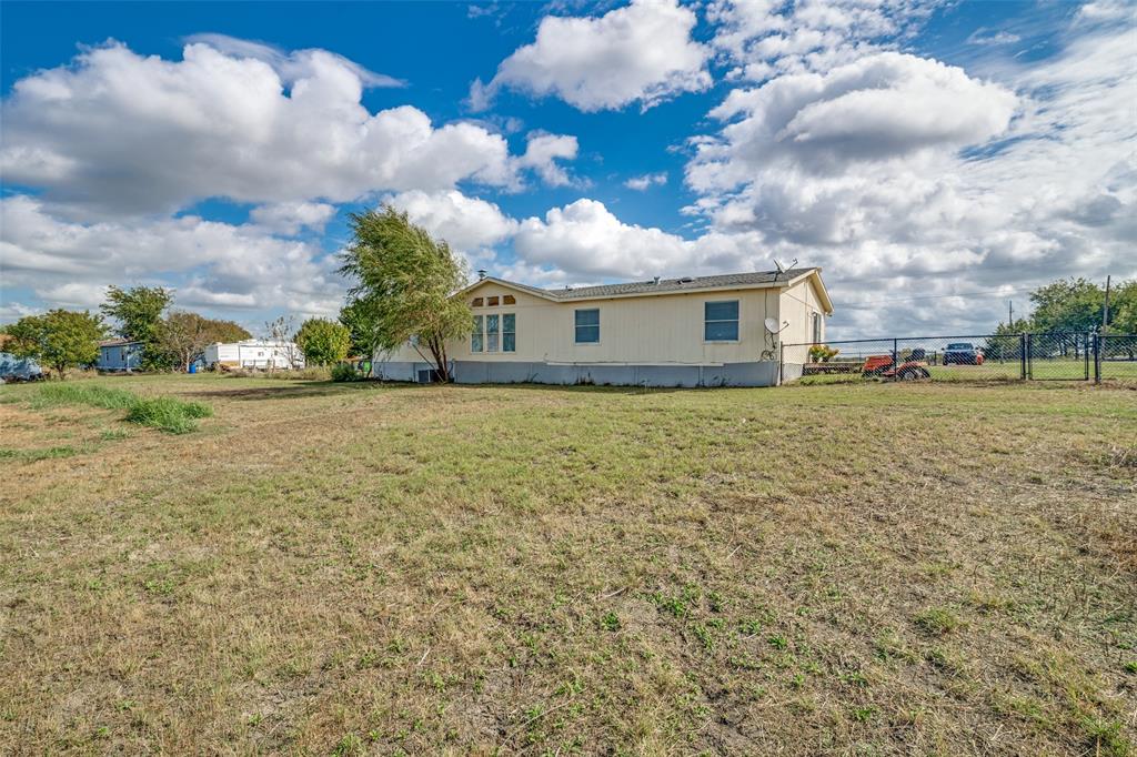 5986 County Road 593, Nevada, TX 75173