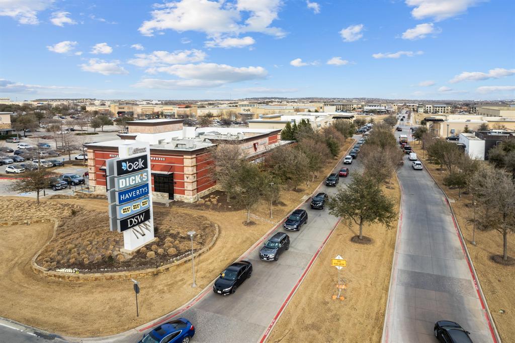 607 Tracy Court, Justin, TX 76247