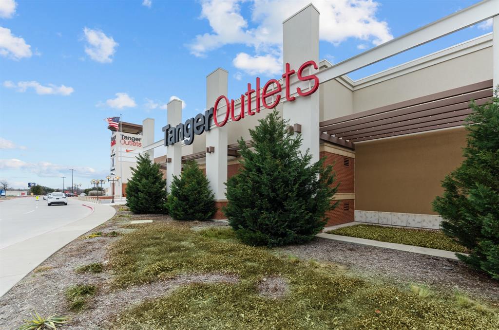 607 Tracy Court, Justin, TX 76247 607 Tracy Court, Justin, TX 76247