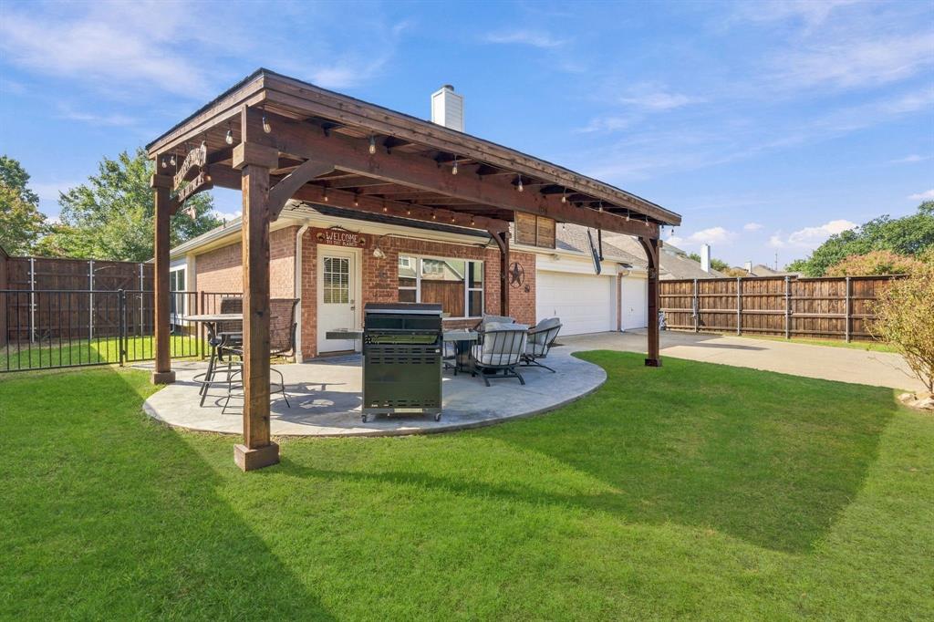 .21 ACRE LOT