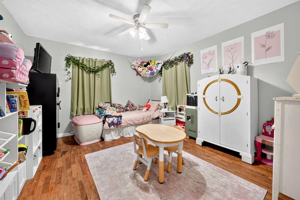 318 Charles Drive, Irving, TX 75060