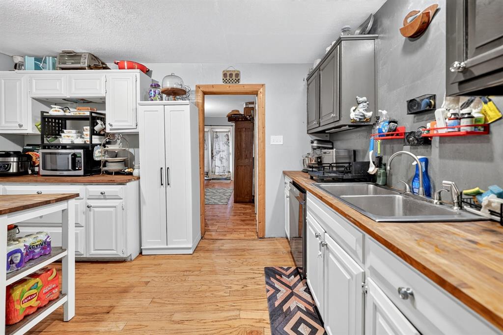 318 Charles Drive, Irving, TX 75060