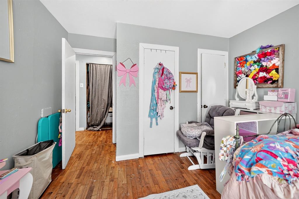 318 Charles Drive, Irving, TX 75060