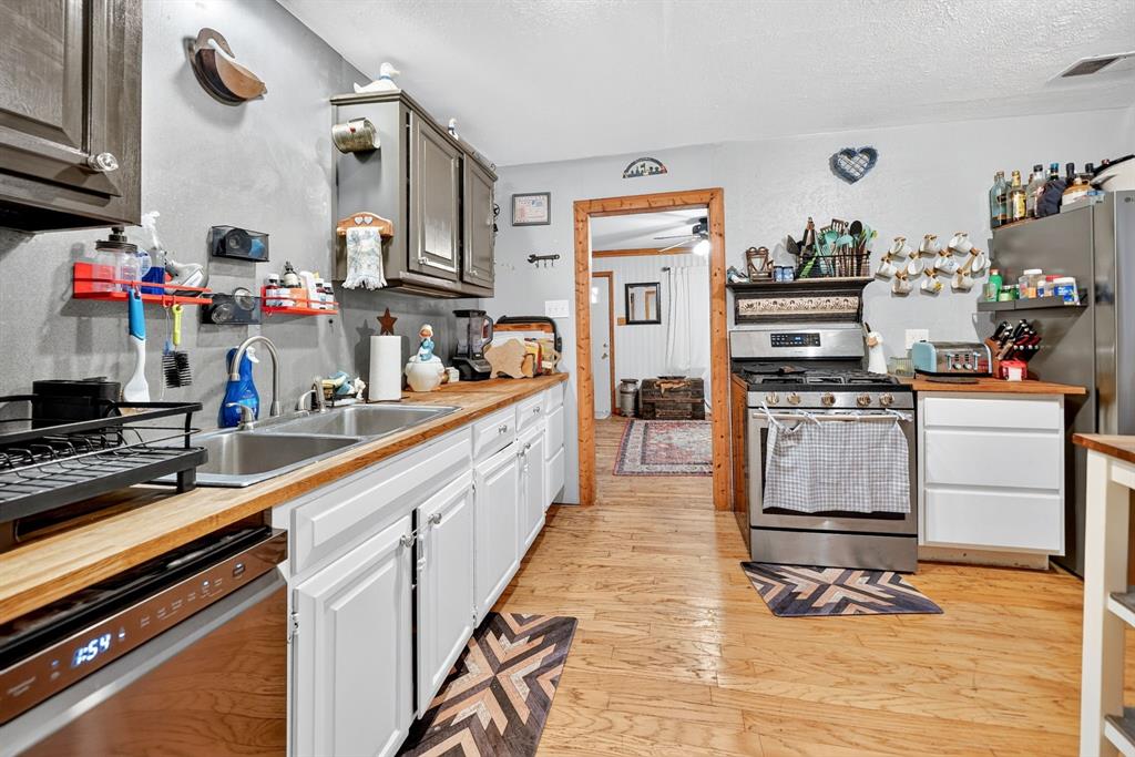 318 Charles Drive, Irving, TX 75060