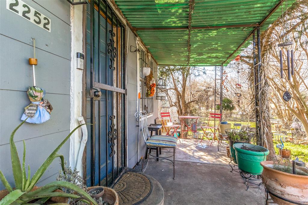 2252 Mail Avenue, Dallas, TX 75235