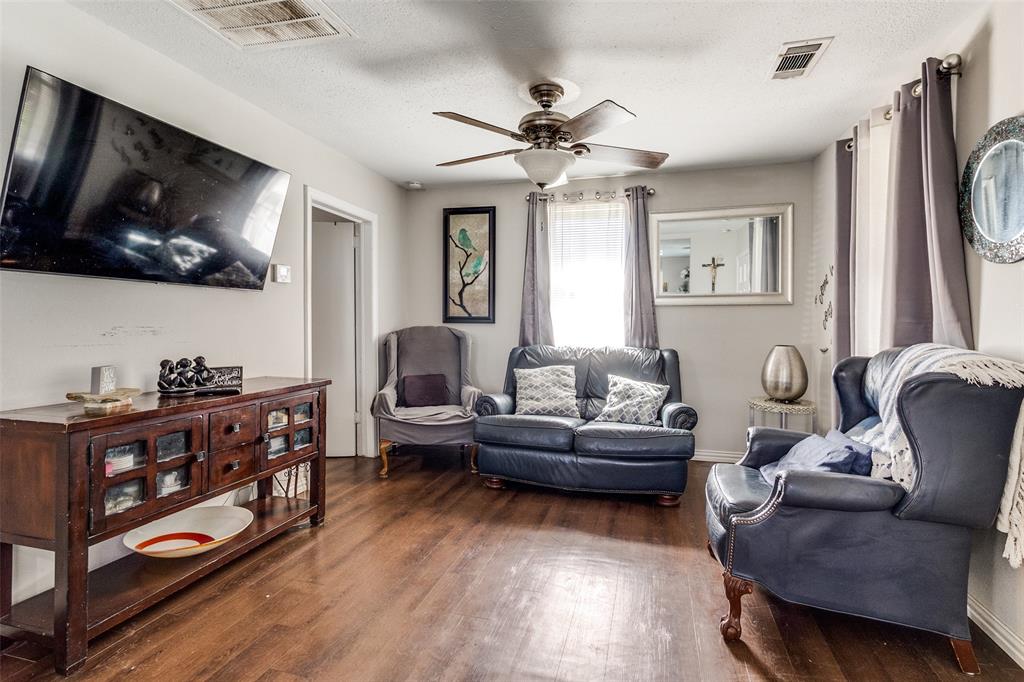 2252 Mail Avenue, Dallas, TX 75235