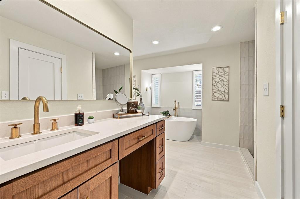 10255 Chimney Hill Lane, Dallas, TX 75243