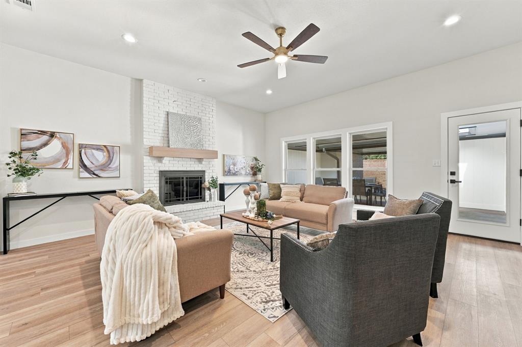 10255 Chimney Hill Lane, Dallas, TX 75243