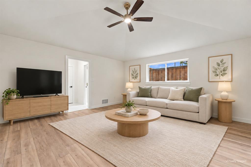 10255 Chimney Hill Lane, Dallas, TX 75243