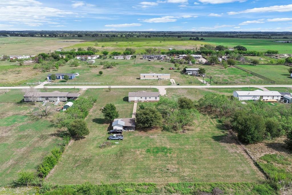 6210 Armadillo Drive, Kemp, TX 75143