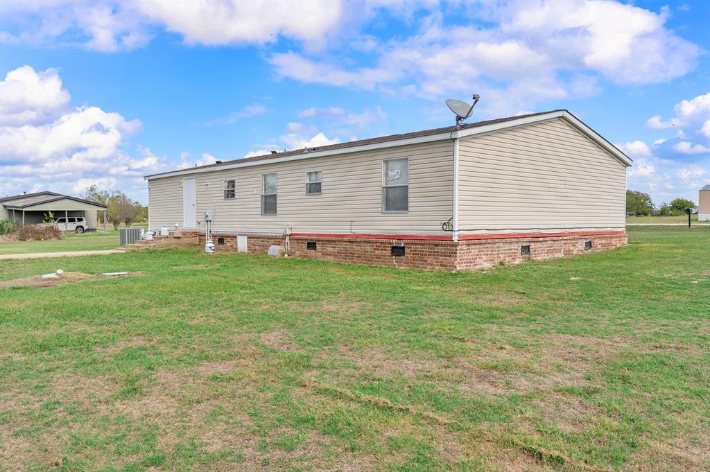 6210 Armadillo Drive, Kemp, TX 75143