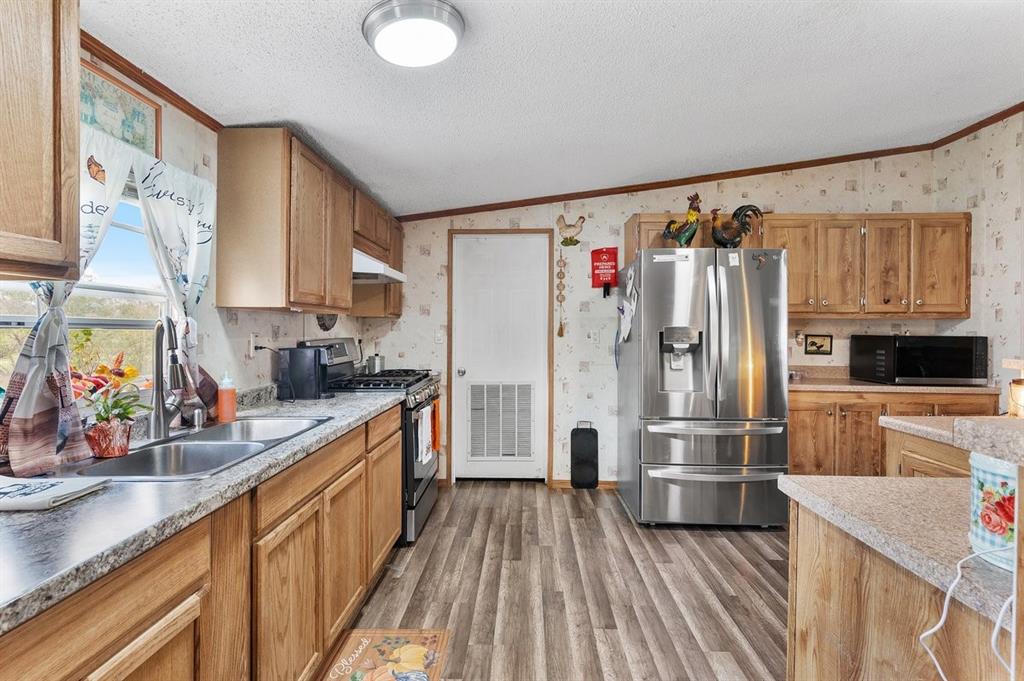6210 Armadillo Drive, Kemp, TX 75143
