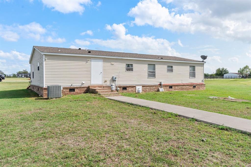 6210 Armadillo Drive, Kemp, TX 75143