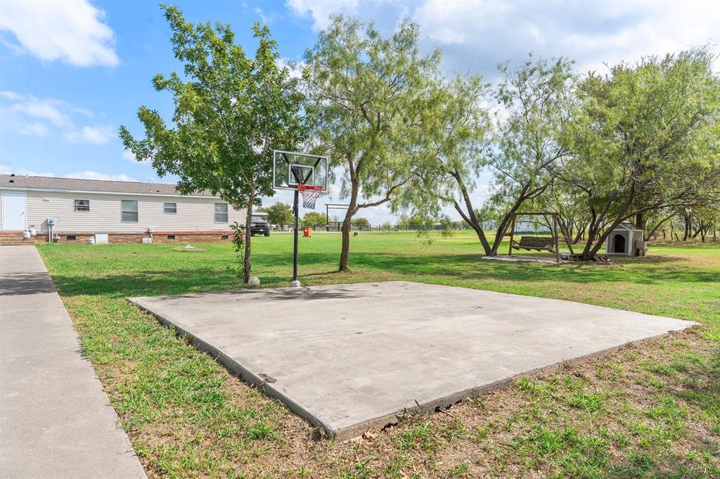 6210 Armadillo Drive, Kemp, TX 75143