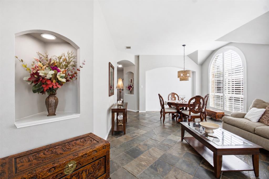 10112 Norman Court, Irving, TX 75063