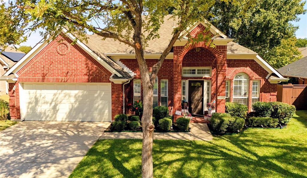 Beautiful Traditional-Style Home Beautiful Traditional-Style Home