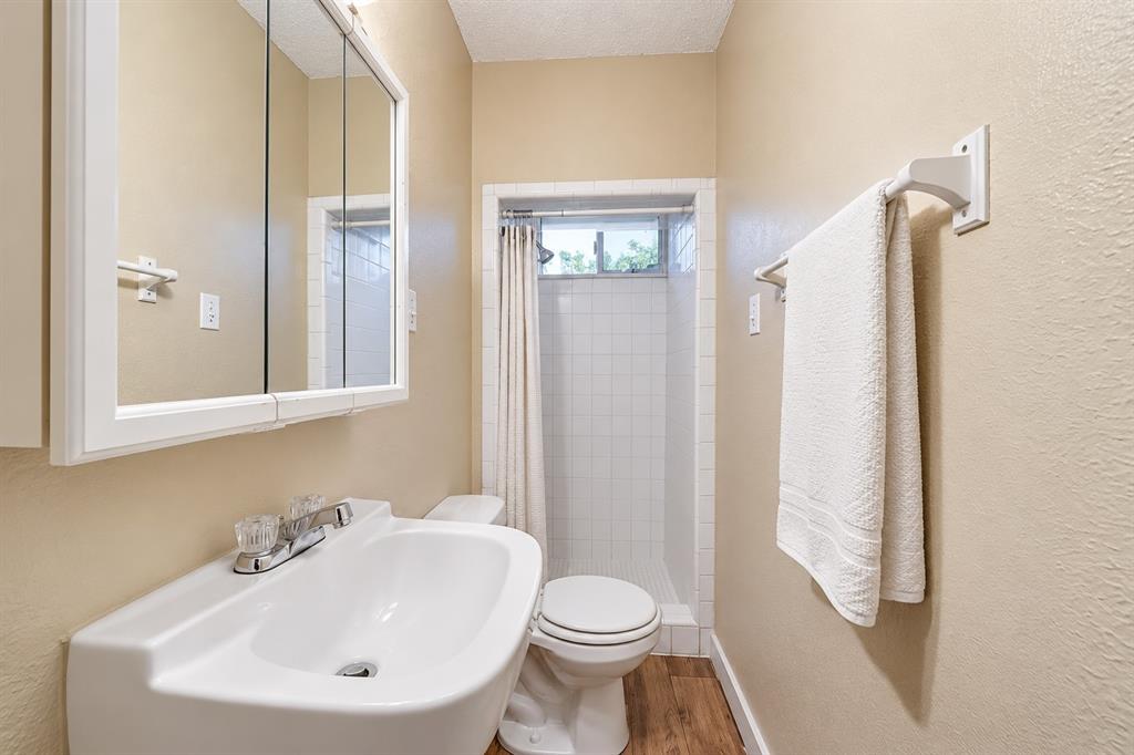 318 Overlook Drive, Midlothian, TX 76065